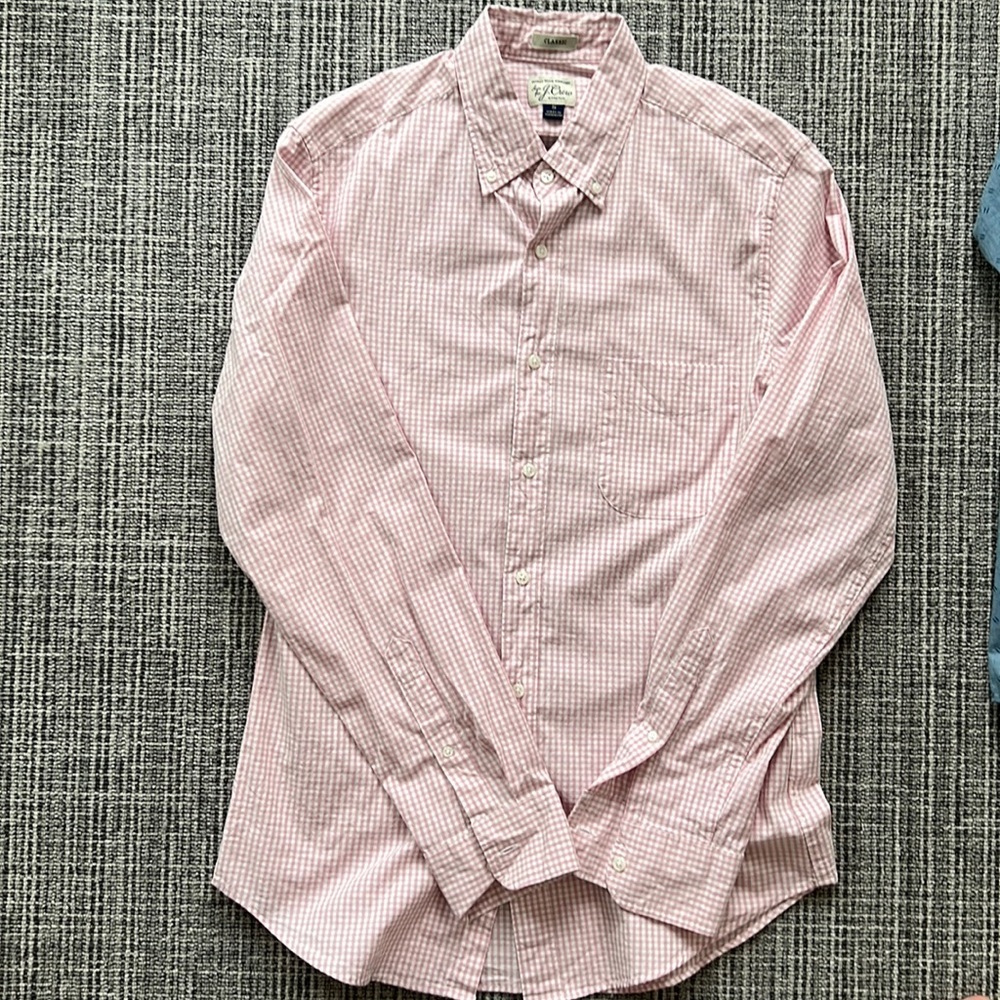 Like new button down.  Worn once.  Nice soft wash and great color.